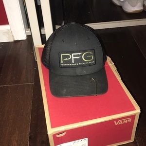 Columbia pfg hat, great condition size small/ med